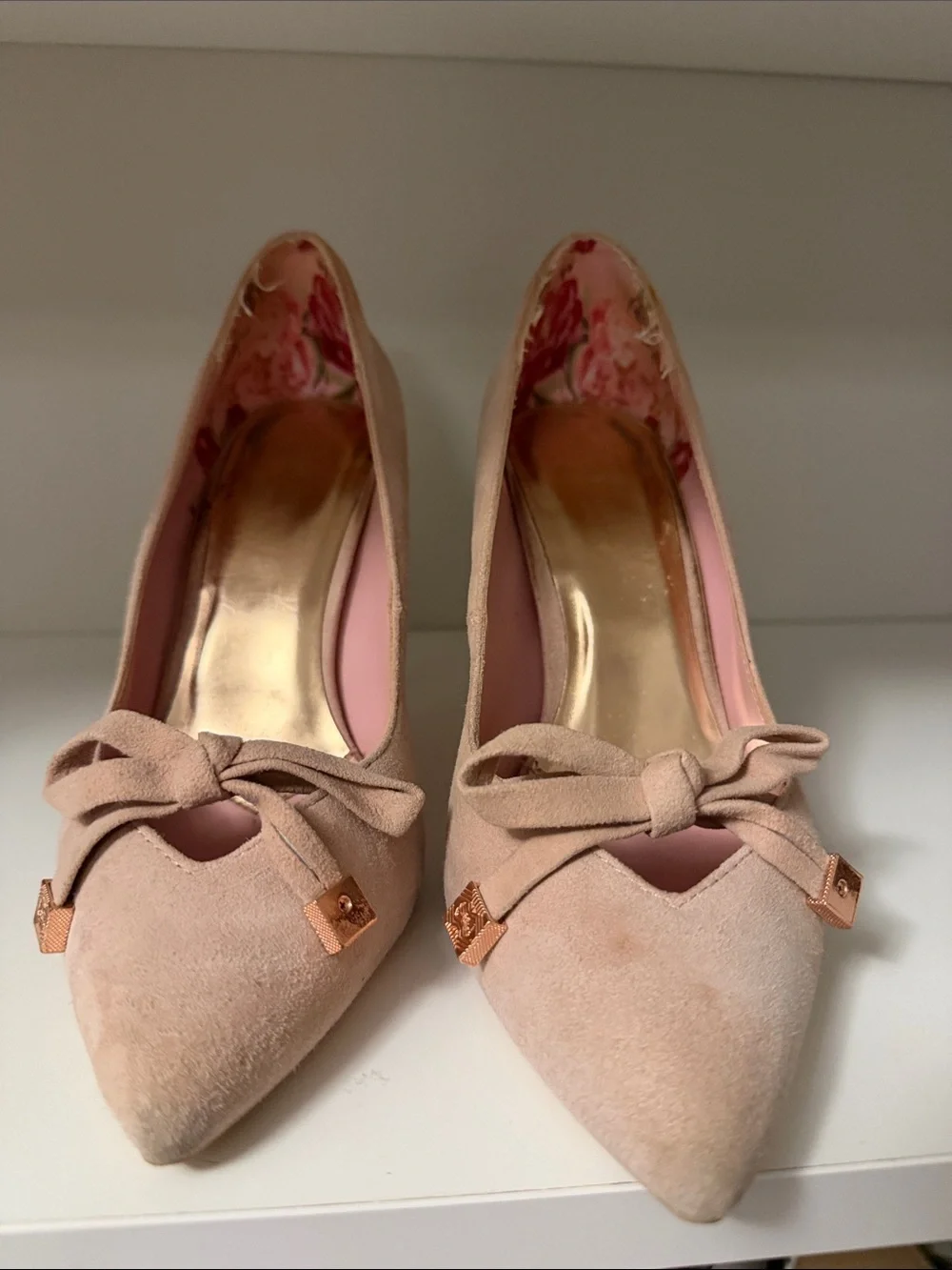 Ted Baker Blush Pink Suede Bow Stiletto Pumps - Picture 2 of 3